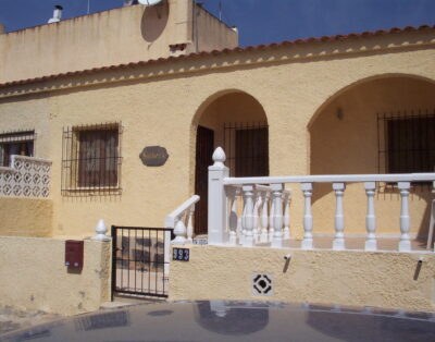 LJ00125 – A Mid terrace 2 Bedroom, 2 bathroom model “Fina” bungalow Sleeps 4