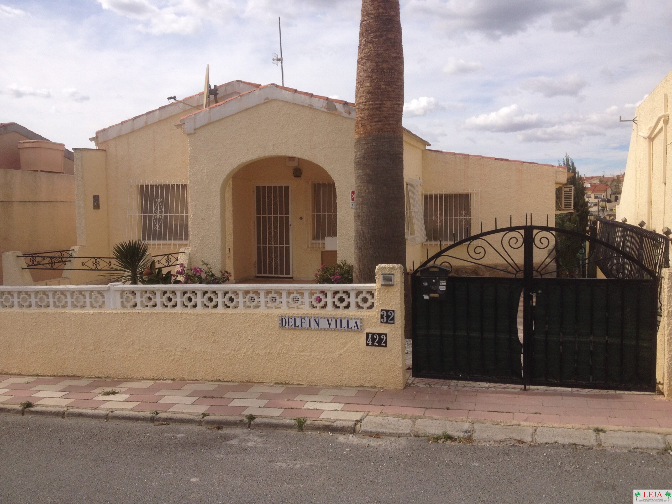 LJ00129 – A Detached villa with a private swimming pool  (Sleeps 8)