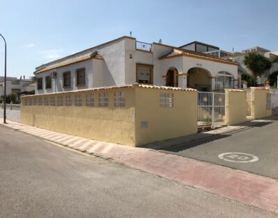 LJ00140 – A charming quad property model Julia (Sleeps 6) with shared pool