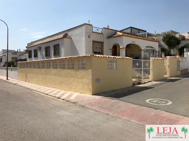 LJ00140 – A charming quad property model Julia (Sleeps 6) with shared pool