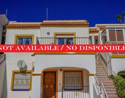 LJ00121 – Lovely top floor 3 bedroom, 1 bathroom apartment on Marina del Mar phase 1 overlooking the shared pool with excellent views of the surrounding area