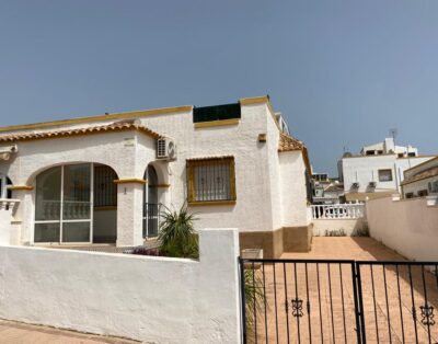 LJ00135 – A 2 Bedroom Quad property in excellent location opposite Consum square commercial area & 2 minute walk to the “Grey area” – Sleeps 4