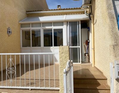 LJ00111 – A lovely cozy modernized  “Evita” style property offering 1 bedroom and 1 bathroom