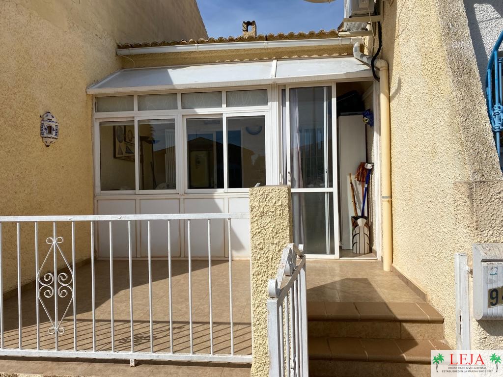 LJ00111 – A lovely cozy modernized  “Evita” style property offering 1 bedroom and 1 bathroom
