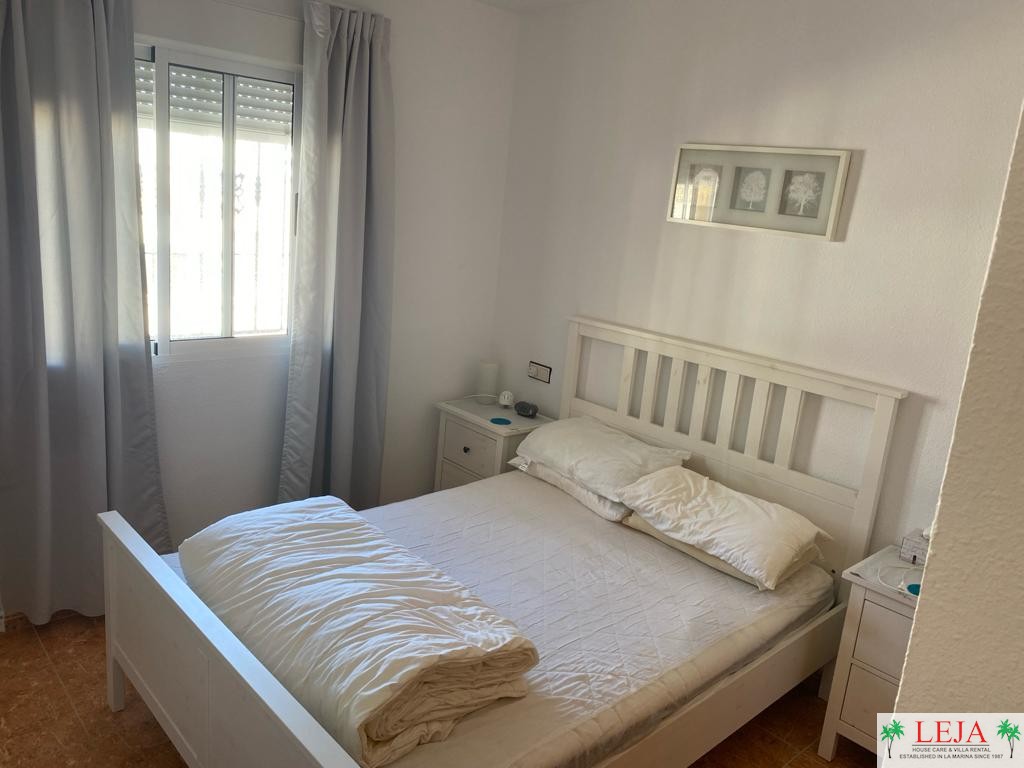 LJ00101 – A Beautifully presented 3 bedroom,1 bathroom Quad property offering a modern furnishings, large solarium with glazed in summer house