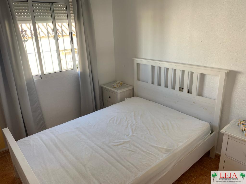 LJ00101 – A Beautifully presented 3 bedroom,1 bathroom Quad property offering a modern furnishings, large solarium with glazed in summer house
