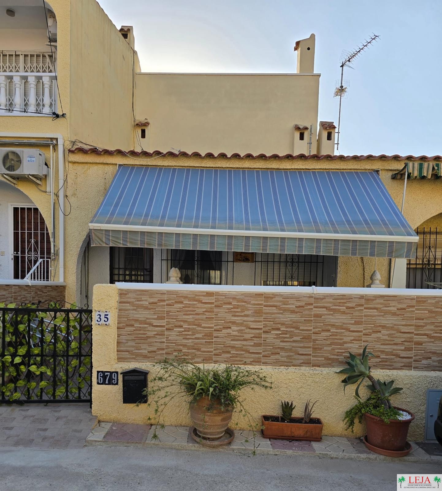 LJ00115 – A lovely 1 bedroom reformed “Josefina” Located in parque Ebro – Sleeps 2