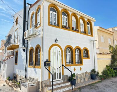 LJ00127 – A unique refurbished and modernised “Josefina” property offering 2 bedrooms, 2 bathrooms and a shared pool in a great location